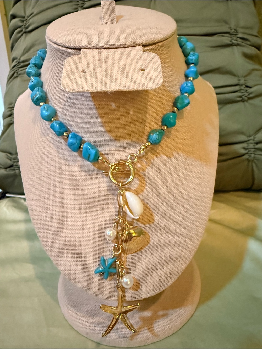 Source Unknown Turquoise Bead Necklace with Gold Starfish & Shell Charms